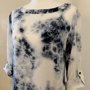 Soft Surroundings. Tunic. Blue splashes, white.